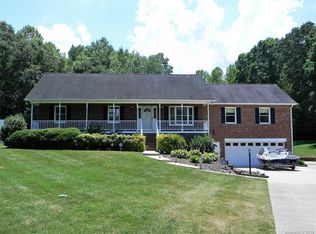 287 Timber Creek Ln, Thomasville, NC 27360