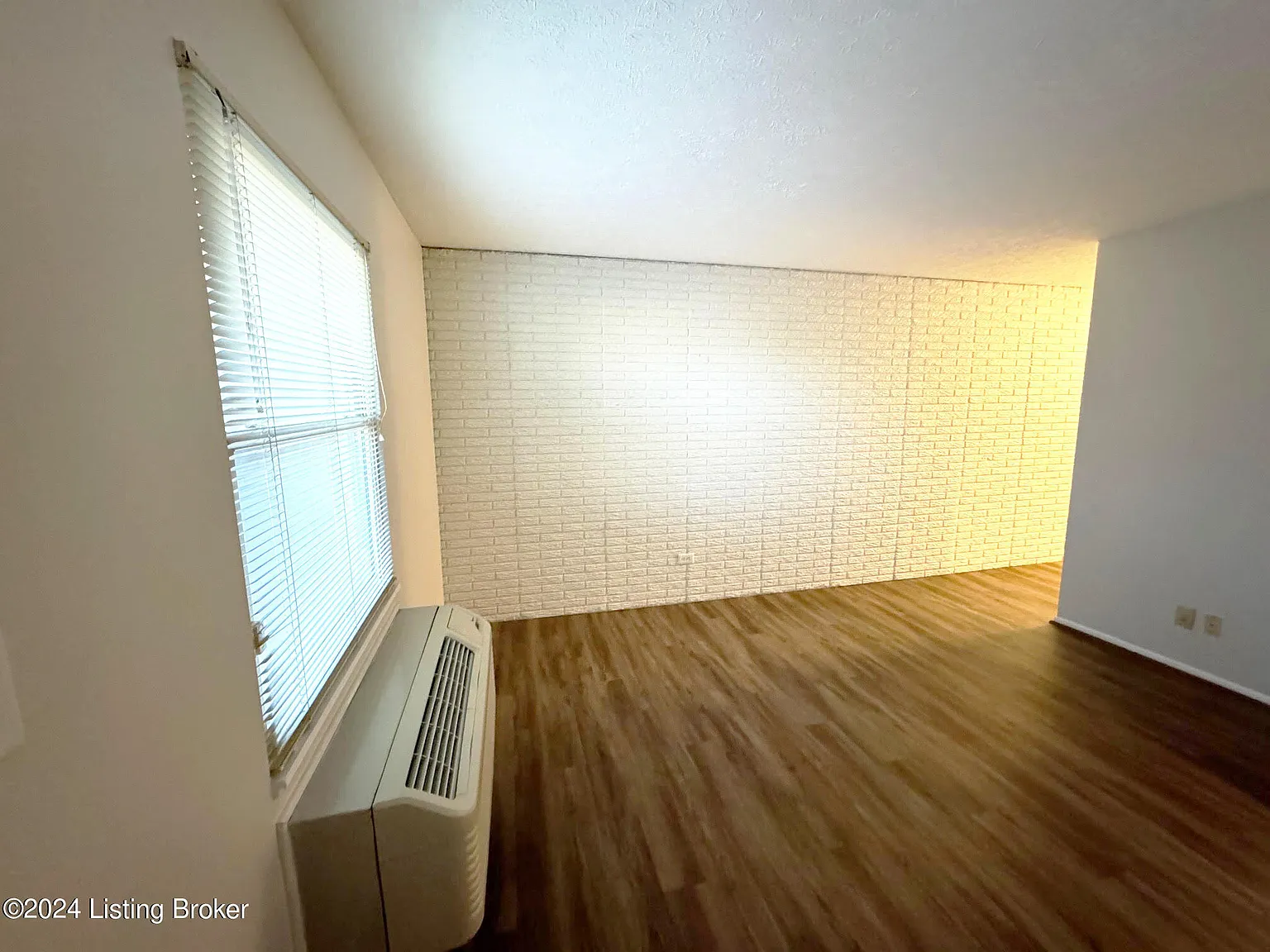 1 bed, 1.0 bath, 537 sqft, $950 — Photo 4