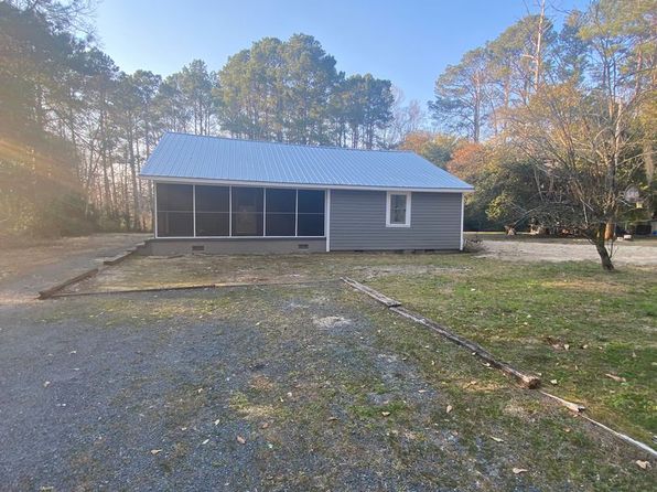 7600 Pond Dr
