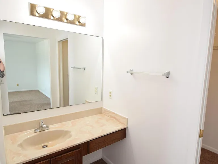 658 Atlantic Dr — Photo 49