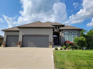 1912 NE Parks Summit Blvd, Lees Summit, MO 64064