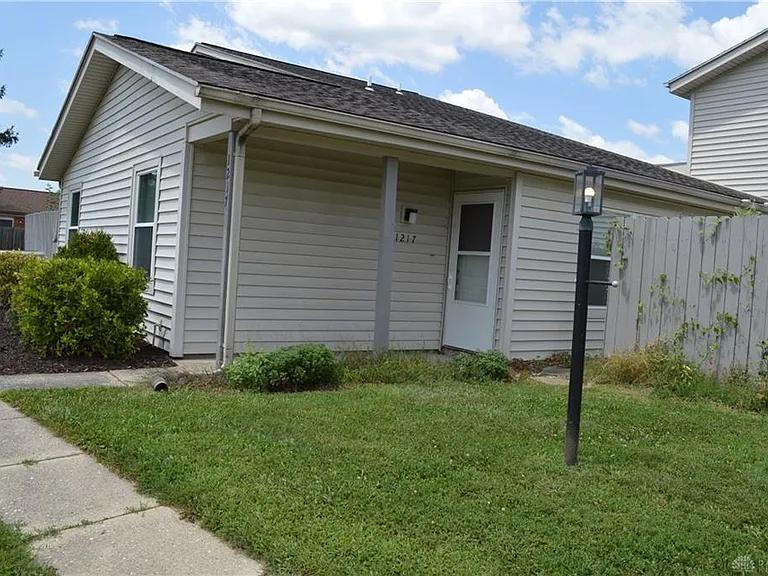 1217 Robbins Run Ct — Photo 1
