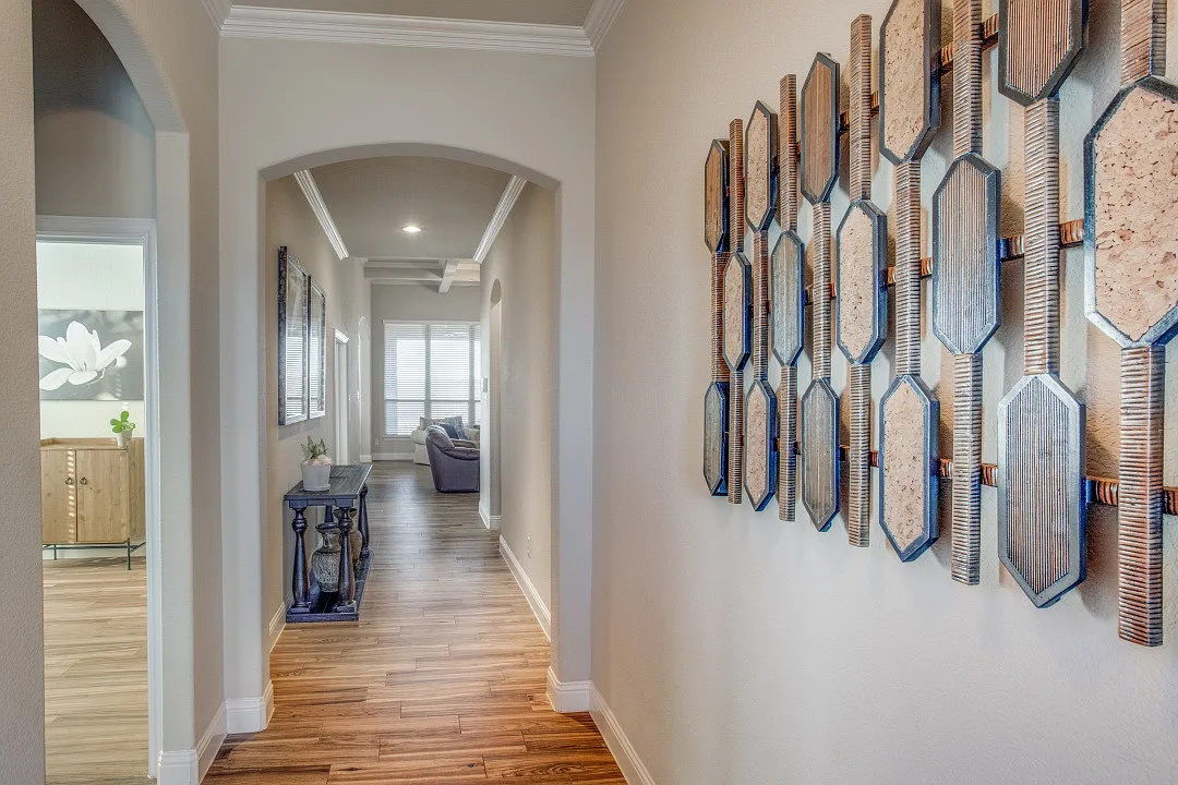 3 bed, 1892 sqft, $2,700 — Photo 2