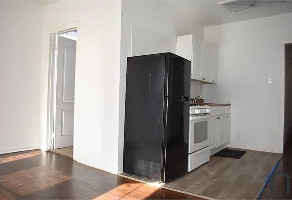 4th image of 6031 Market St #2RF