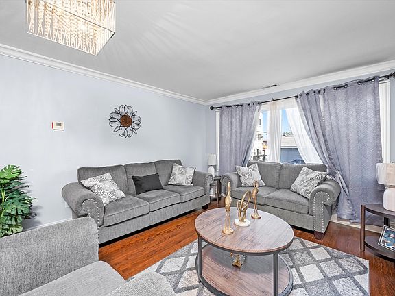 2nd image of 1526 S 51st Ct APT 16