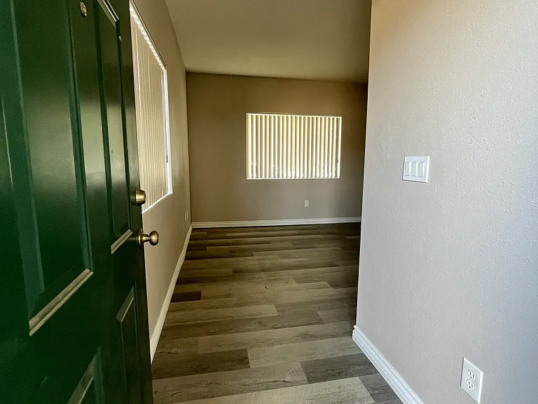 20601 Seine Ave #15 — Photo 21