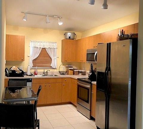 3rd image of 11601 Pawley Ave
