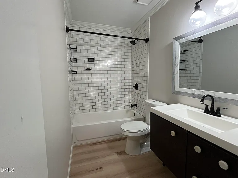 224 Waldo St — Photo 11