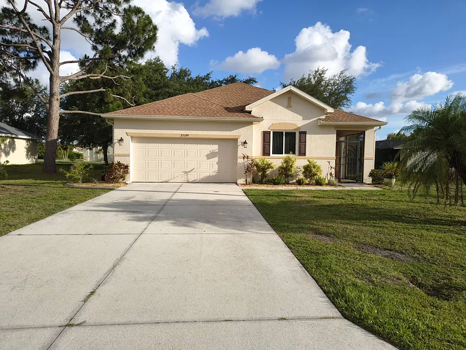 25199 Chiclayo Ave