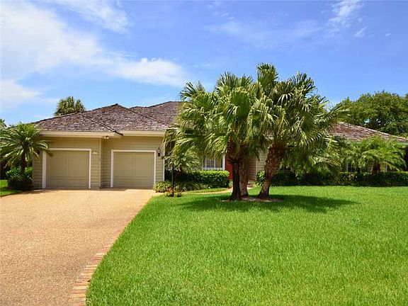 2nd image of 1770 Sand Dollar Way