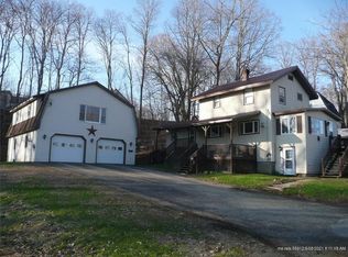 1 Cove St, Milo, ME 04463