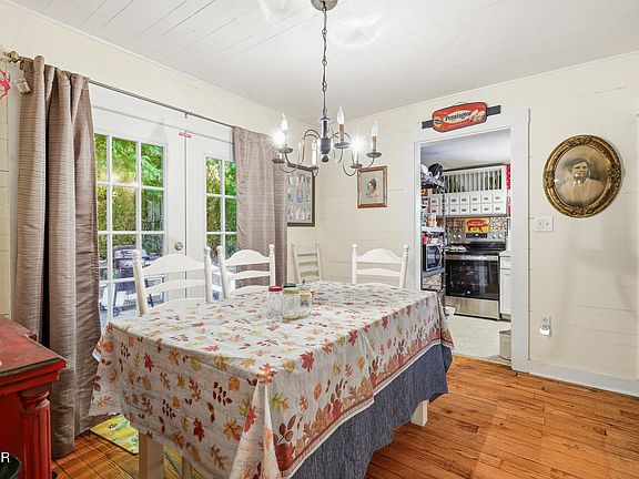 65th image of 1319 Licklog Hollow Rd