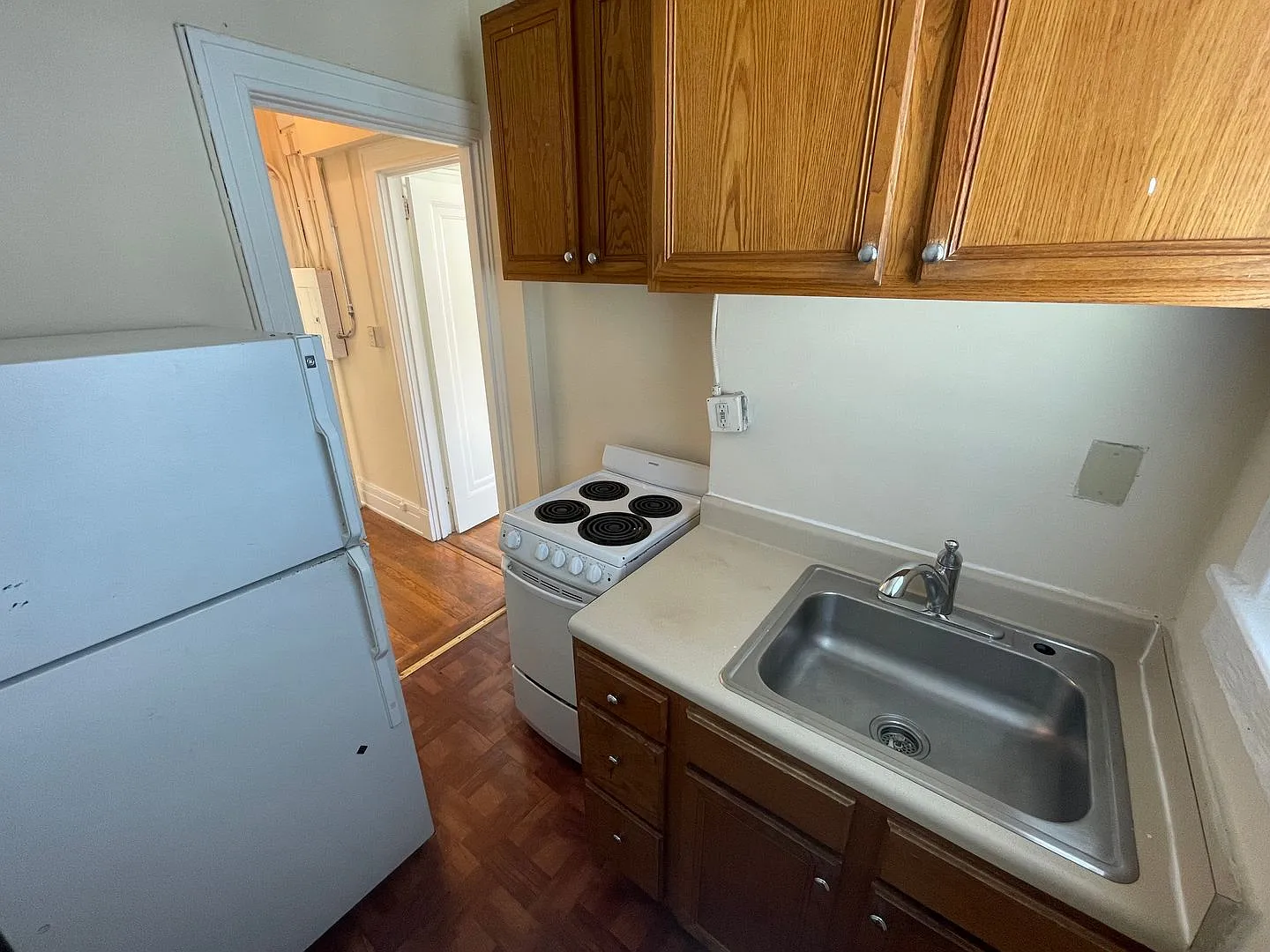 Belvedere House Apartments — Photo 3