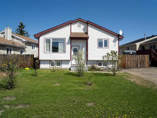 170 W Fullerton Dr, Wood Buffalo, AB T9K 1P8