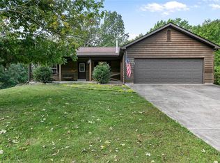2414 Lancers Ct, Lake Sherwood, MO 63357
