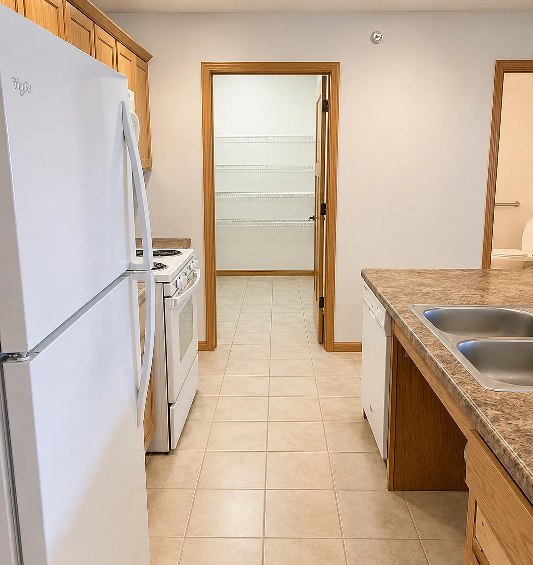 1 bed, 784 sqft, $925 — Photo 3