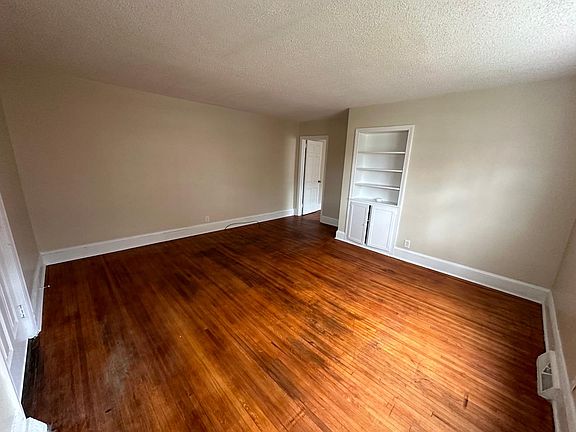 5th image of 1004 Elwell Ave #A