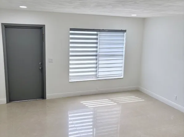 700 NE 46th Ct APT 2, Oakland Park, FL 33334