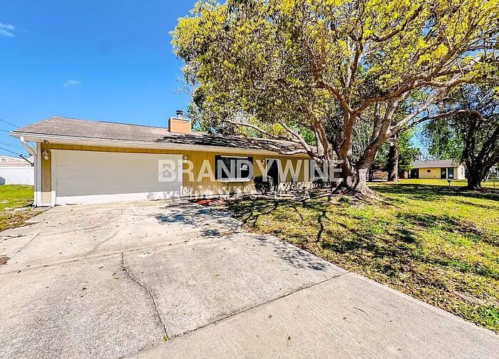 3436 Woodland Dr — Photo 2