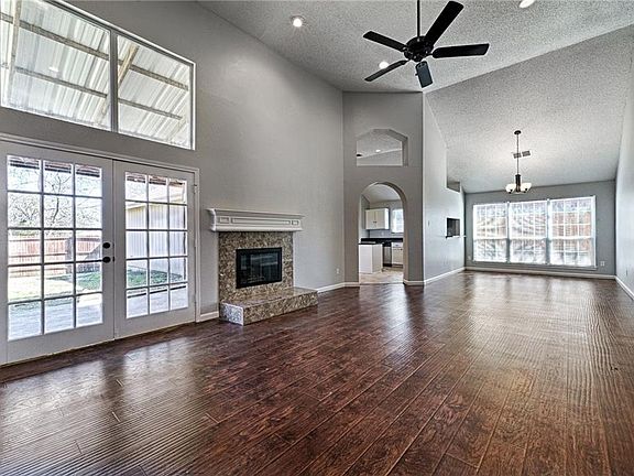3rd image of 5318 Meadow Vista Ln