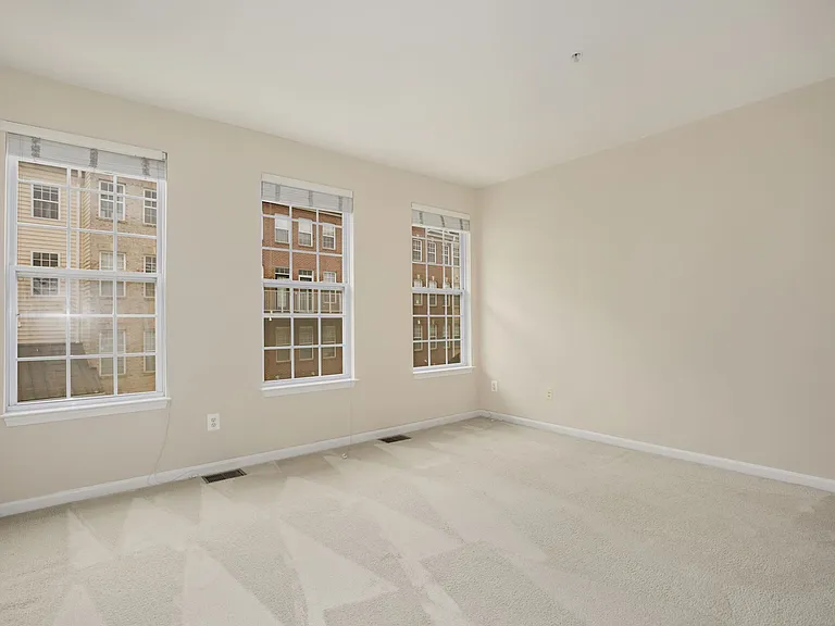 2664 Manhattan Pl #105 — Photo 27