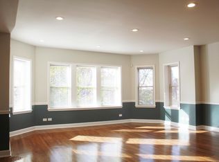 7725 S Kingston Ave #1, Chicago, IL 60649