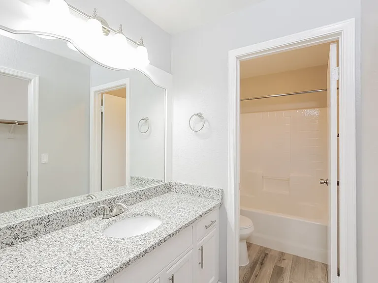 953 E Greenlee Ave — Photo 12
