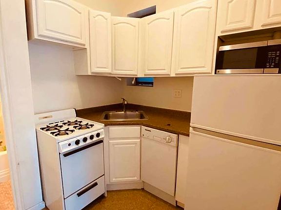 5th image of 311 E 80th St #8E