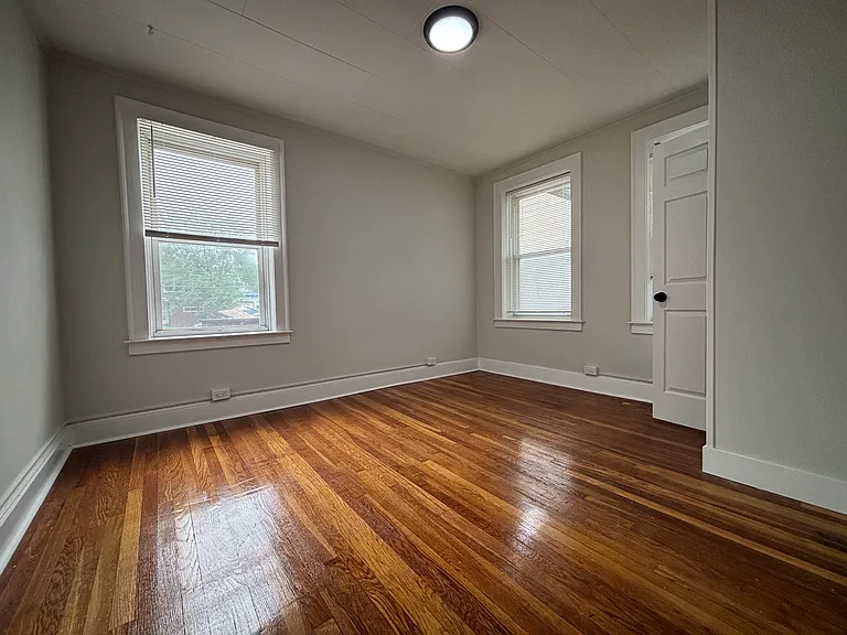 70A103 Circular Ave — Photo 6
