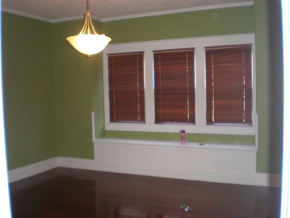 Dining room bay window seat