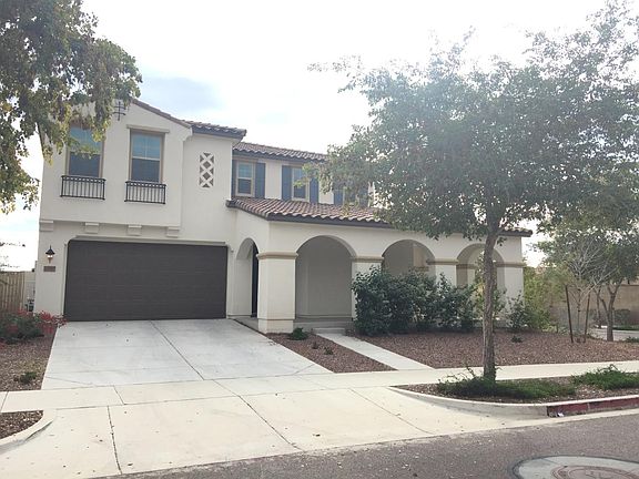 4th image of 21047 W Maiden Ln