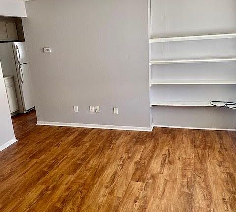 5th image of 3350 S Grant St APT 107