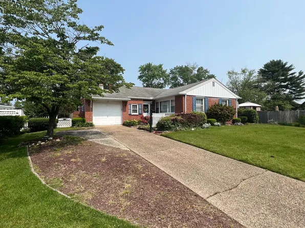 66 Winding Way Rd, Stratford, NJ 08084