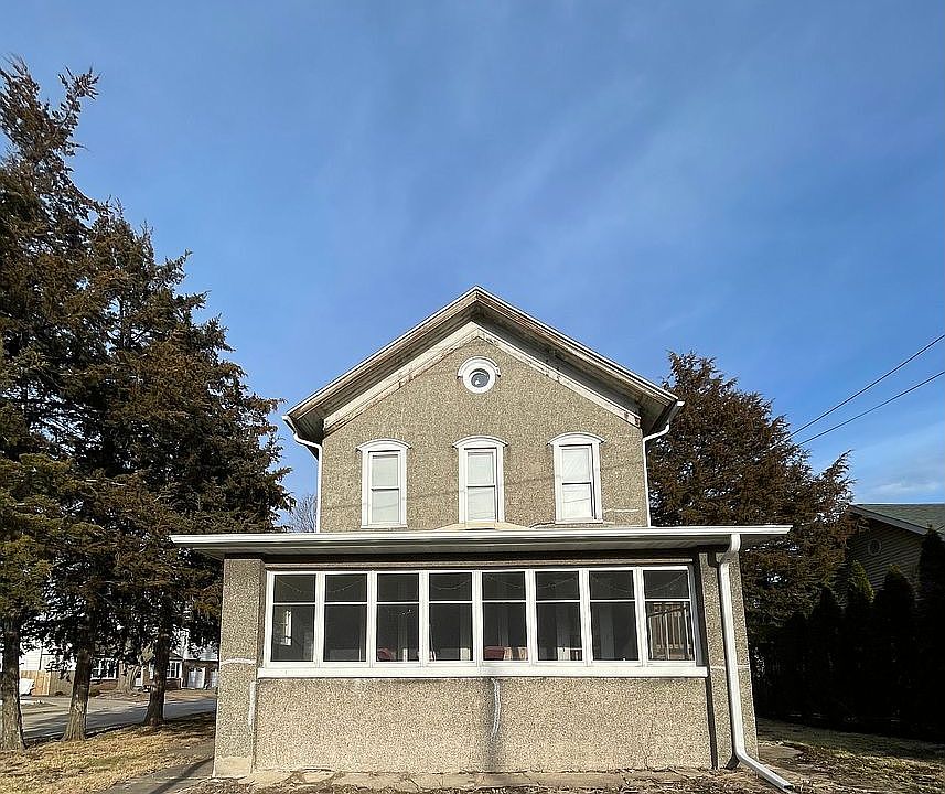 1st image of 1128 Saint Vincents Ave