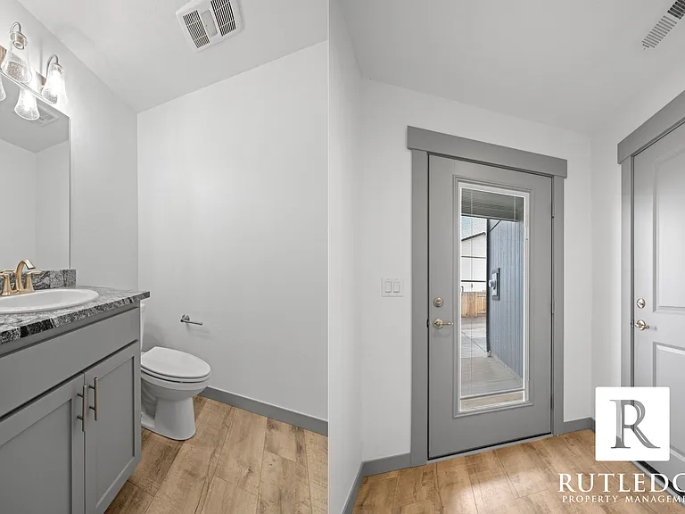363 Lozier Ln — Photo 8