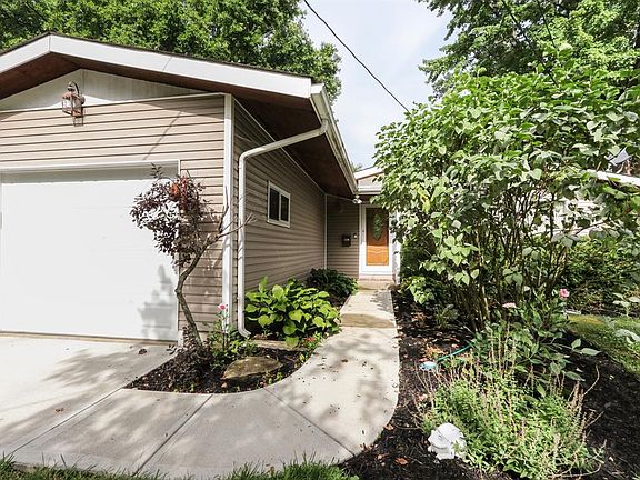 3rd image of 8527 Pringle Dr