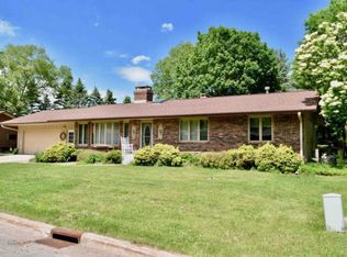 1626 Clubview Rd, Winona, MN 55987