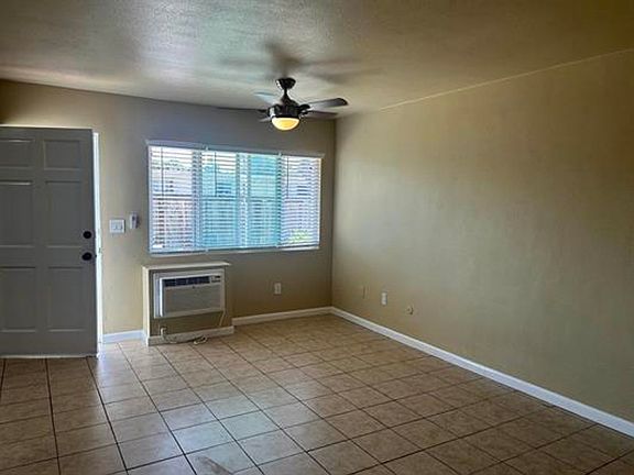 3rd image of 8605 Mellmanor Dr