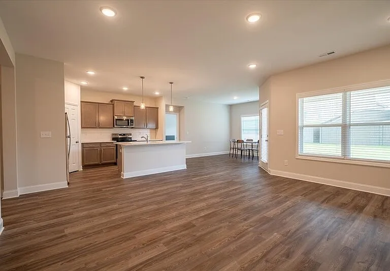 330 Creek Grove Ave — Photo 11