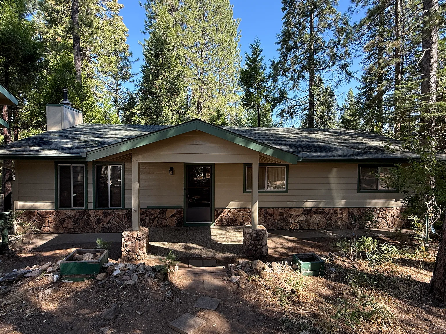2686 Valley View Dr photo 1