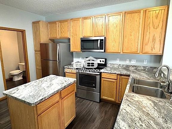 3rd image of 735 Willow Glen Dr