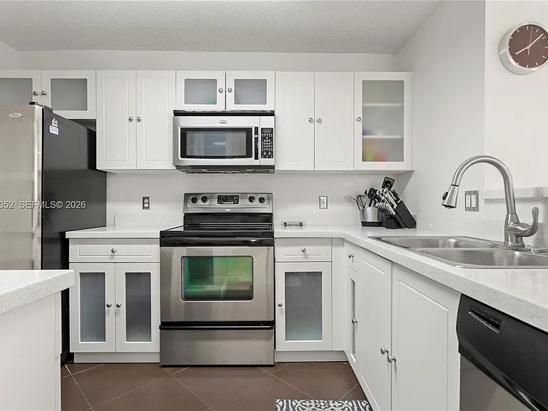 19555 E Country Club Dr #8208 — Photo 9