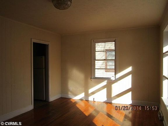 4th image of 2127 N Whitehill Dr