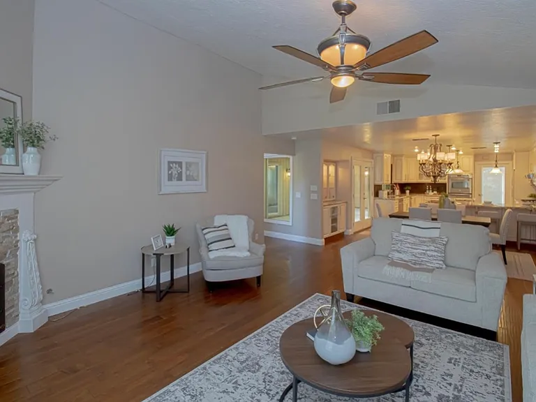 1808 Cougar Ln — Photo 7