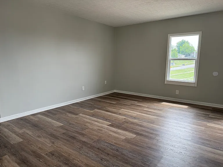 2845 Frontier Ct #8 — Photo 4