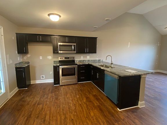 5th image of 174 Chalet Hls Lot 174