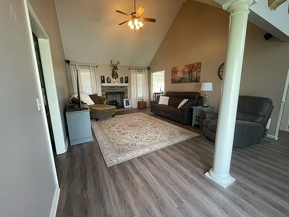 2nd image of 103 Brittany Dr