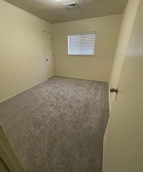 12112 Phoenix Ave NE — Photo 5