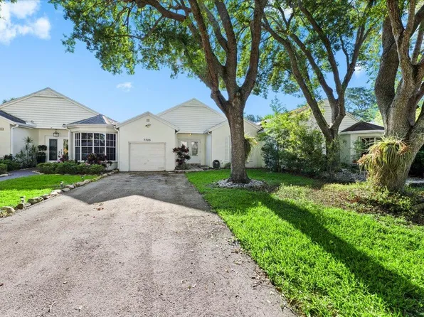 7705 Forest Green Ln, Boynton Beach, FL 33436