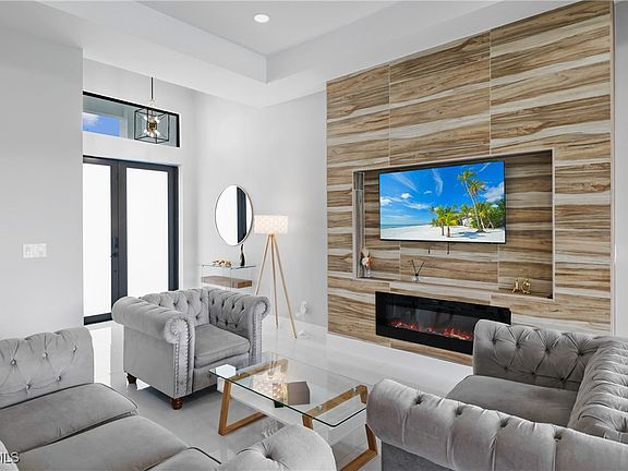 4th image of 475 NE 2nd Pl